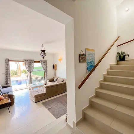 Villa Karmi A8 With Private Pool By Holidaykeys Kyrenia (Northern Cyprus)